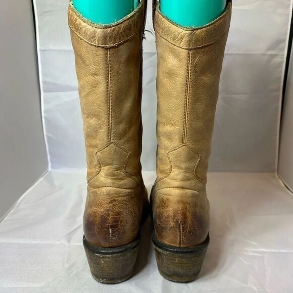 Jessica Simpson distressed western boot - Picture 3 of 7